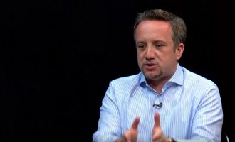 Pallaska: Nuk ekziston asnjë arsye që Thaçi të mbahet në paraburgim