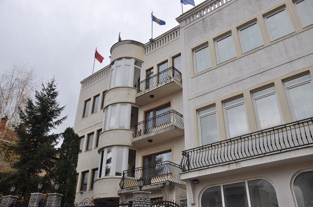 Haradinaj flet për vizitën në rezidencën e Rugovës