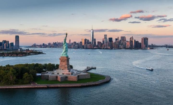 Historia e panjohur e Nju Jorkut: Si u këmbye me një ishull të vogël në Oqeani