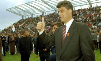 Tentimet e Thaçit për t’iu shmangur gjykimit për krimet gjatë sundimit të tij