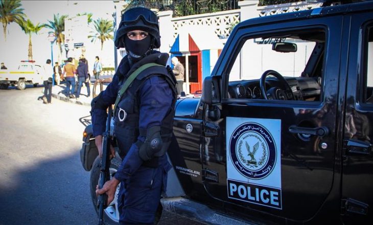 Gjashtë turistë në Egjipt janë plagosur nga një sulm me thikë