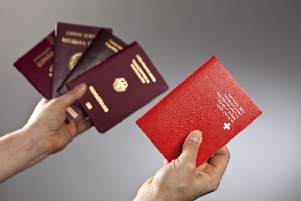 Zvicra nuk iu jep pasaportë nëse për arsye fetare nuk ia shtrëngoni dorën dikujt