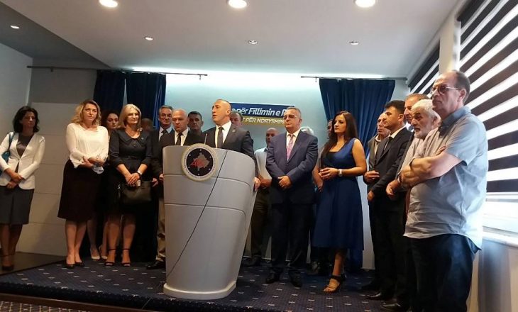 AAK-ja prezanton kandidatët për kryetar të Gjakovës e Pejës