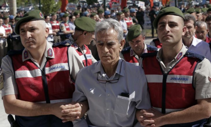 500 “armiqtë” e Turqisë dalin para gjyqit