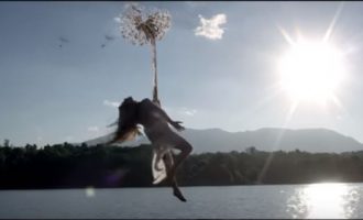 Nëntori i dytë i Arilena Ara – në anglisht