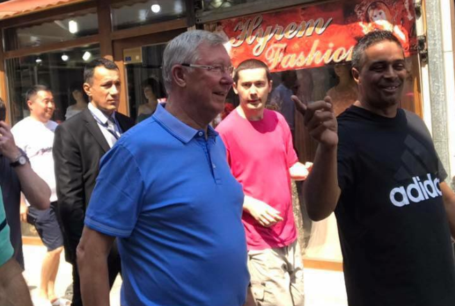 Sir Alex Ferguson në çarshinë e Shkupit