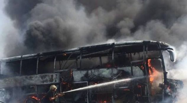 Policia jep detaje për djegien e autobusit me turistë kosovarë
