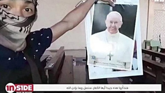 ISIS kërcënon Papën: Do të vijmë në Romë, mbajeni mend