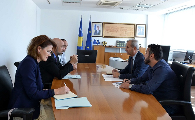 Krasniqi vlerëson kontributin e Bankës Botërore për Kosovën