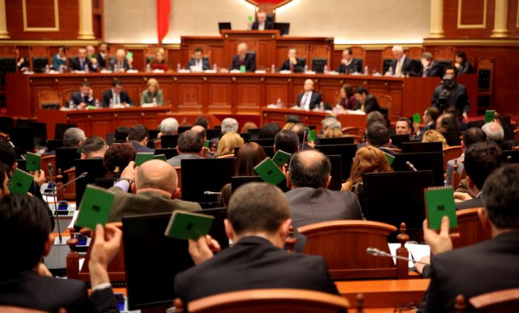 Sa deputetë myslimanë, katolikë dhe ortodoksë ka Parlamenti i ri në Shqipëri?
