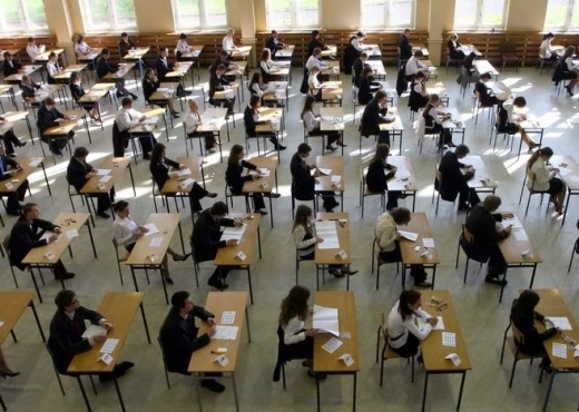 Rreth 6 mijë maturantë do t’i nënshtrohen provimit të maturës në afatin e dytë