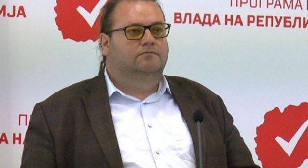 Mediat maqedonase publikojnë foto nudo të ministrit të Zaevit