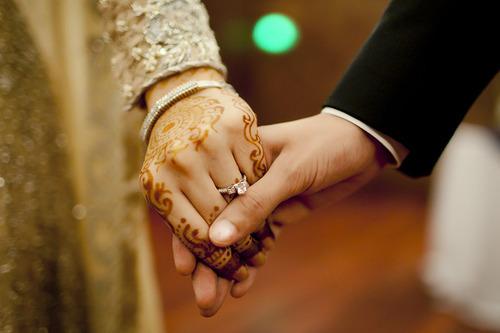Gjykata e Indisë ndalon “divorcin e menjëhershëm” të myslimanëve