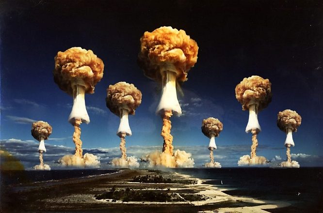 Rritet rreziku nga armët bërthamore