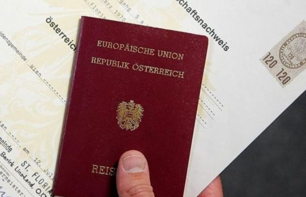 Kosovarët në vendin e tretë për pajisje me pasaportën austriake