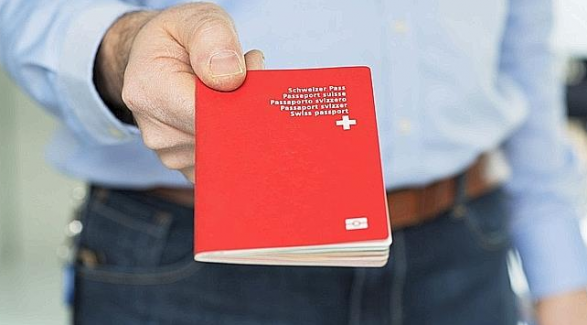 Mënyra më e lehtë për të marrë pasaportën zvicerane