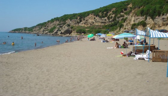 Pushime në Itali për të shitur drogë në plazh, arrestohet shqiptari
