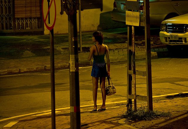 Prostitucioni në Tiranë deri në 200 euro, ndihmësit kyç polici dhe taksisti