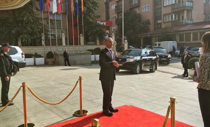 Nuk është Behgjet Pacolli – AKR konfirmon kandidatin për Prishtinën