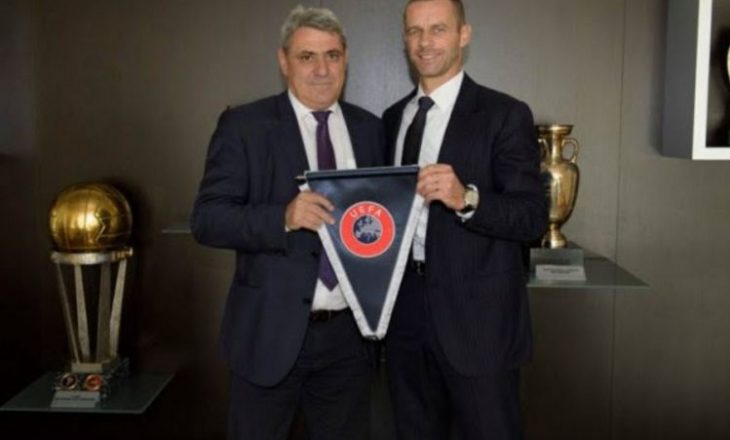 Presidenti i UEFA-s viziton sot Kosovën
