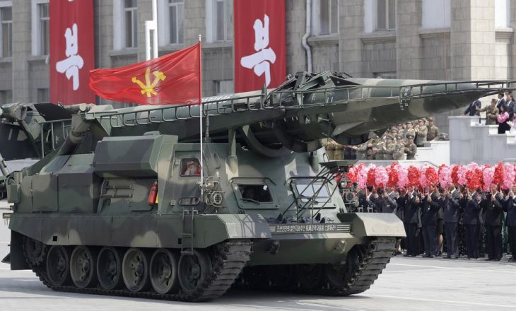 Kush e furnizon Korenë e Veriut me motorë raketash?