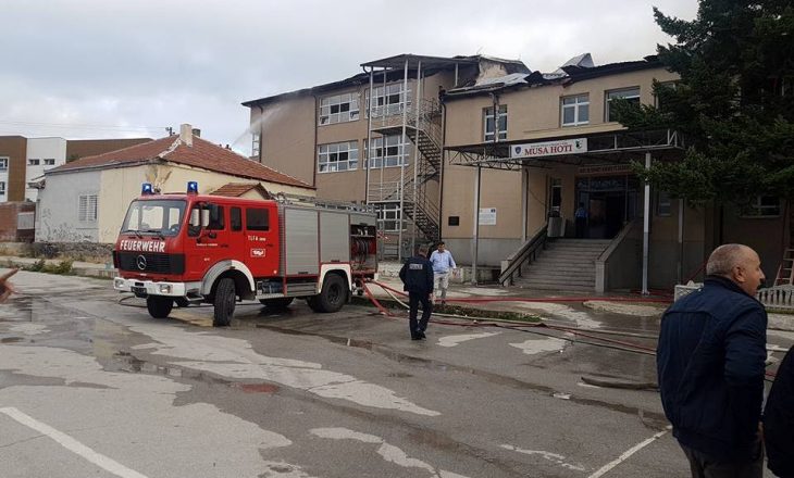 Digjet një banesë kolektive në Gjakovë
