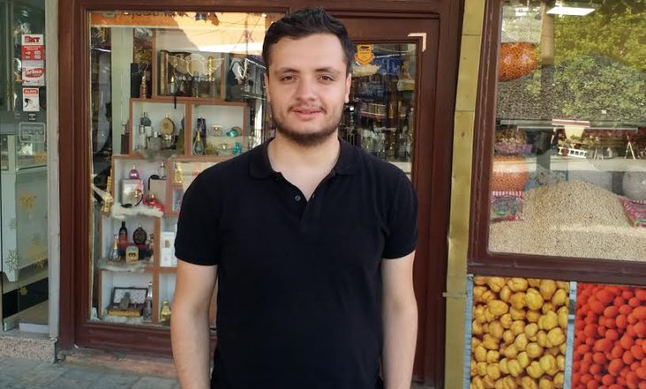 Siriani që u largua nga Aleppo e Sirisë diplomoi në UBT