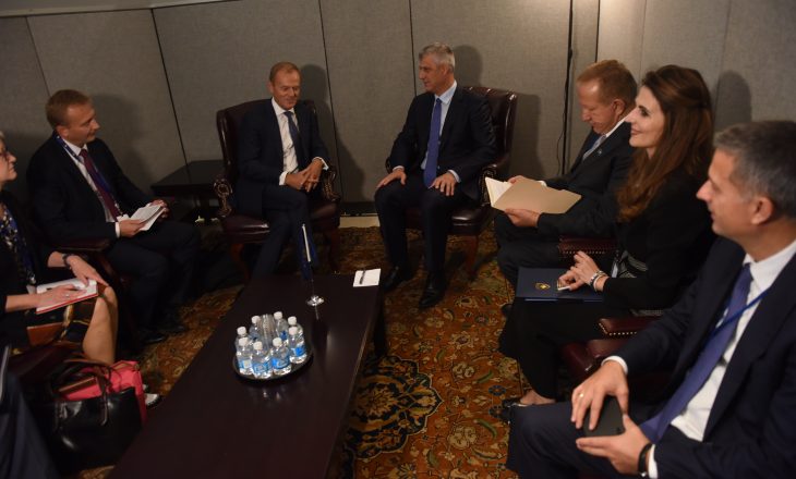 Thaçi takohet me presidentin e Këshillit Evropian, tregon çfarë biseduan