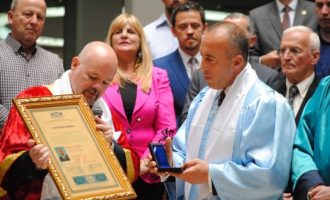 Agjencia e Akreditimit akuzon kryeministrin se po ndërhynë në punën e tyre