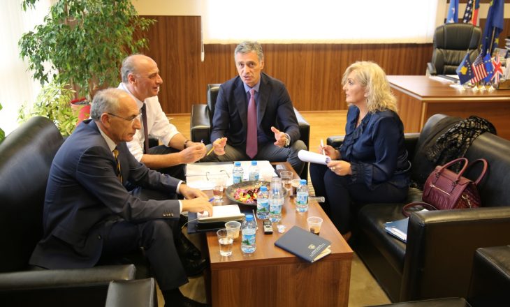 Lumezi viziton Prokurorinë e Gjilanit, bisedon lidhur me ndryshimet e legjislacionit penal