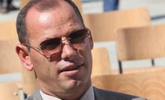 Lladrovci – Thaçit: Nuk po të spiunoj te shërbimet e huaja