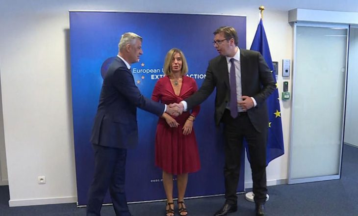 Mogherini thotë se ia ka vënë qëllim vetës që t’i pajtojë Kosovën me Serbinë