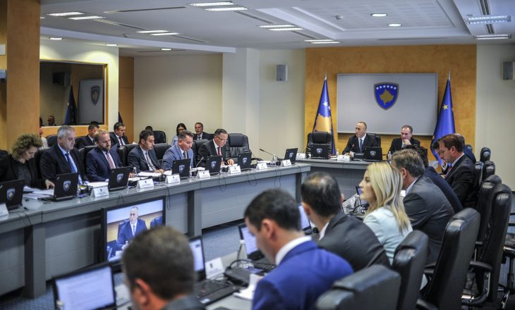 Qeveria Haradinaj voton pro shkarkimit të drejtorëve të ndërmarrjeve publike