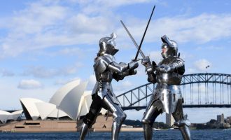 Njihuni me robotin që krijon vepra arti