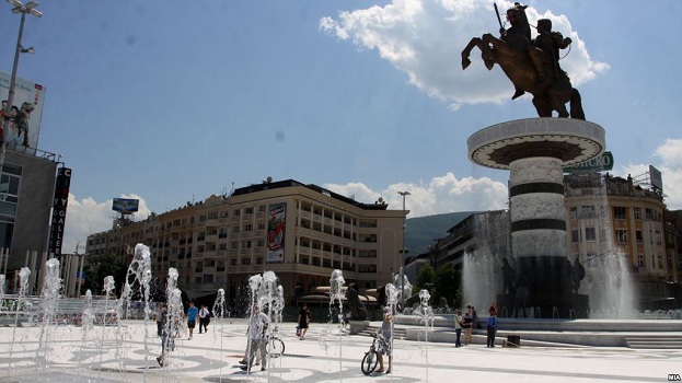 Nikollovski kërkon që Kosova ta tërheq vendimin për rritjen e taksës doganore