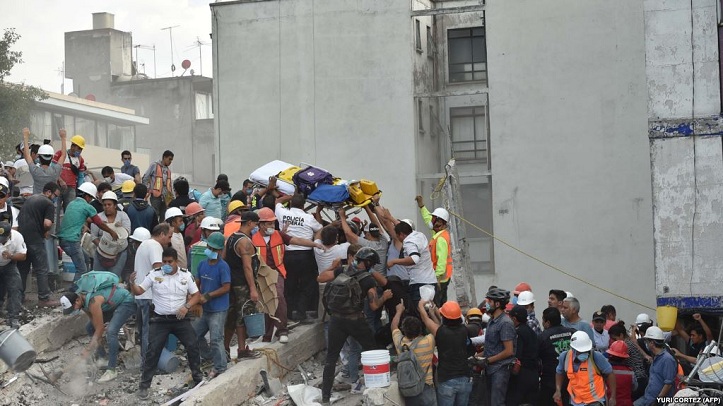 Mbi 200 të vdekur nga tërmeti në Meksikë
