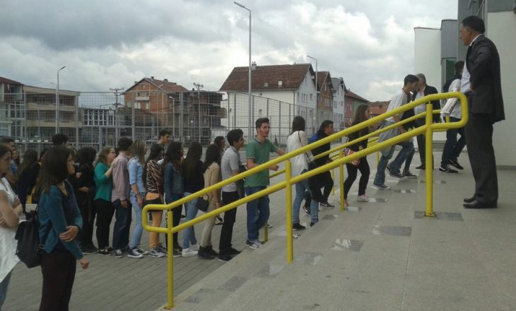 Agjencia franceze, reportazh për shkollimin në Kosovë