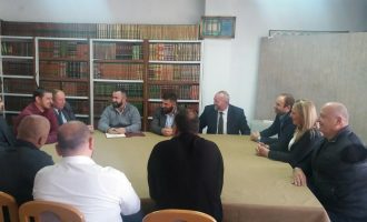Sabiha Shala takohet me përfaqësuesit e Bashkësisë Islame në Pejë