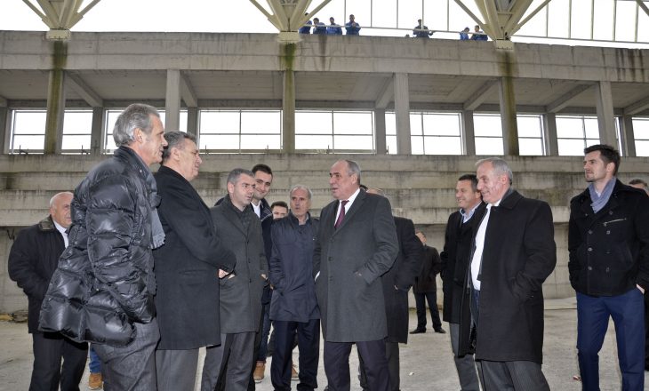 Përgjigja e Rugovës rreth akuzave se palestra e sporteve është ndërtuar mbi varreza