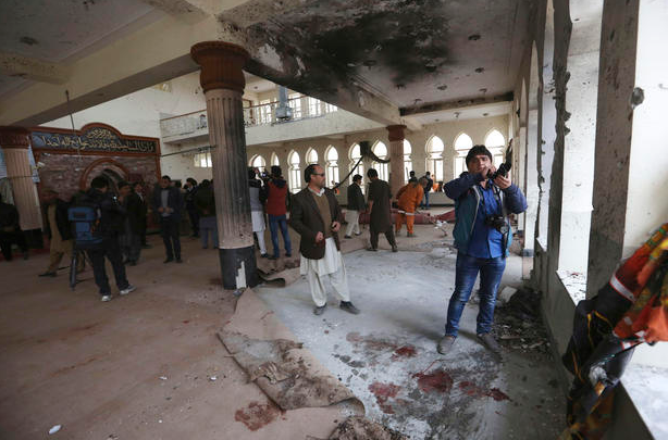 Vetëvritet me bombë në mes të xhamisë