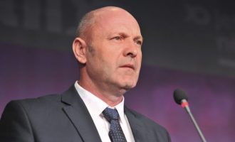 Zv/ministri Xhemajlaj ofendon gazetarët: Spiunët e tradhtarët e kombit po bëjnë punën që e kanë profesion