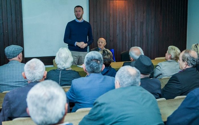 Abrashi: Komuna e Prishtinës nuk bashkëpunoi për kujdes shtëpiak shëndetësor për pensionistë