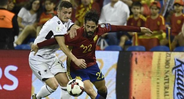 Dy futbullistët e Shqipërisë që do të mungojnë kundër Italisë