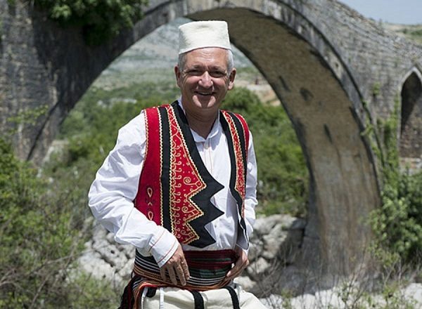 Njeriu që i dha zë kulturës shqiptare në botë