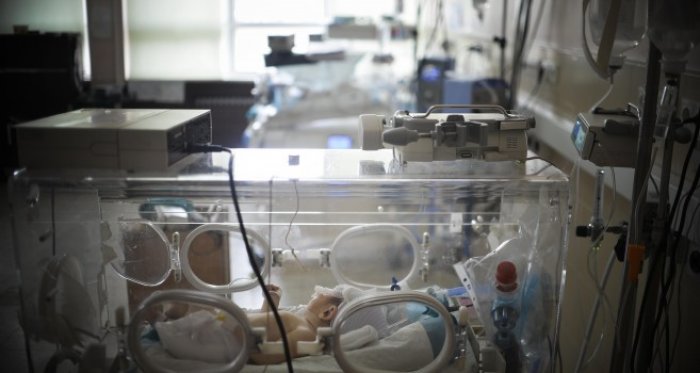 Infermierja dyshohet se kishte mbytur 8 bebe të porsalindura