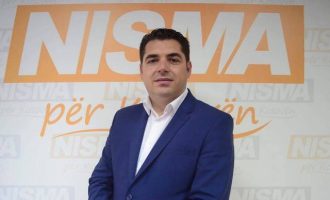 Bajram Hasani shpalos programin në lagjen “Arbëria”