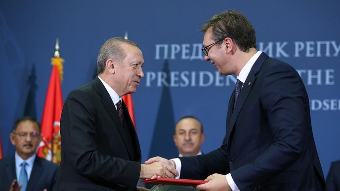 Erdogan “fut” xhamitë edhe në Serbi