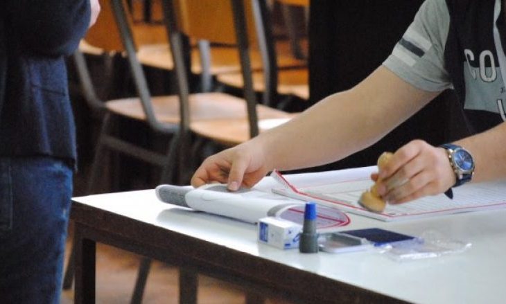 Fletëvotimet shpërndahen sot nëpër komuna
