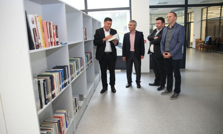 Mbi 80 mijë tituj të librave janë duke u bartur në Bibliotekën e re të Gjilanit