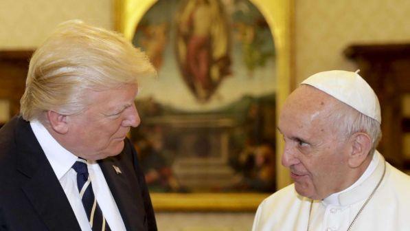 Trump më i famshëm se Papa në Twitter